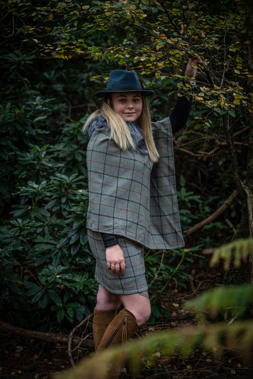 100% Wool Grey Tweed  Poncho with Faux Fur Collar