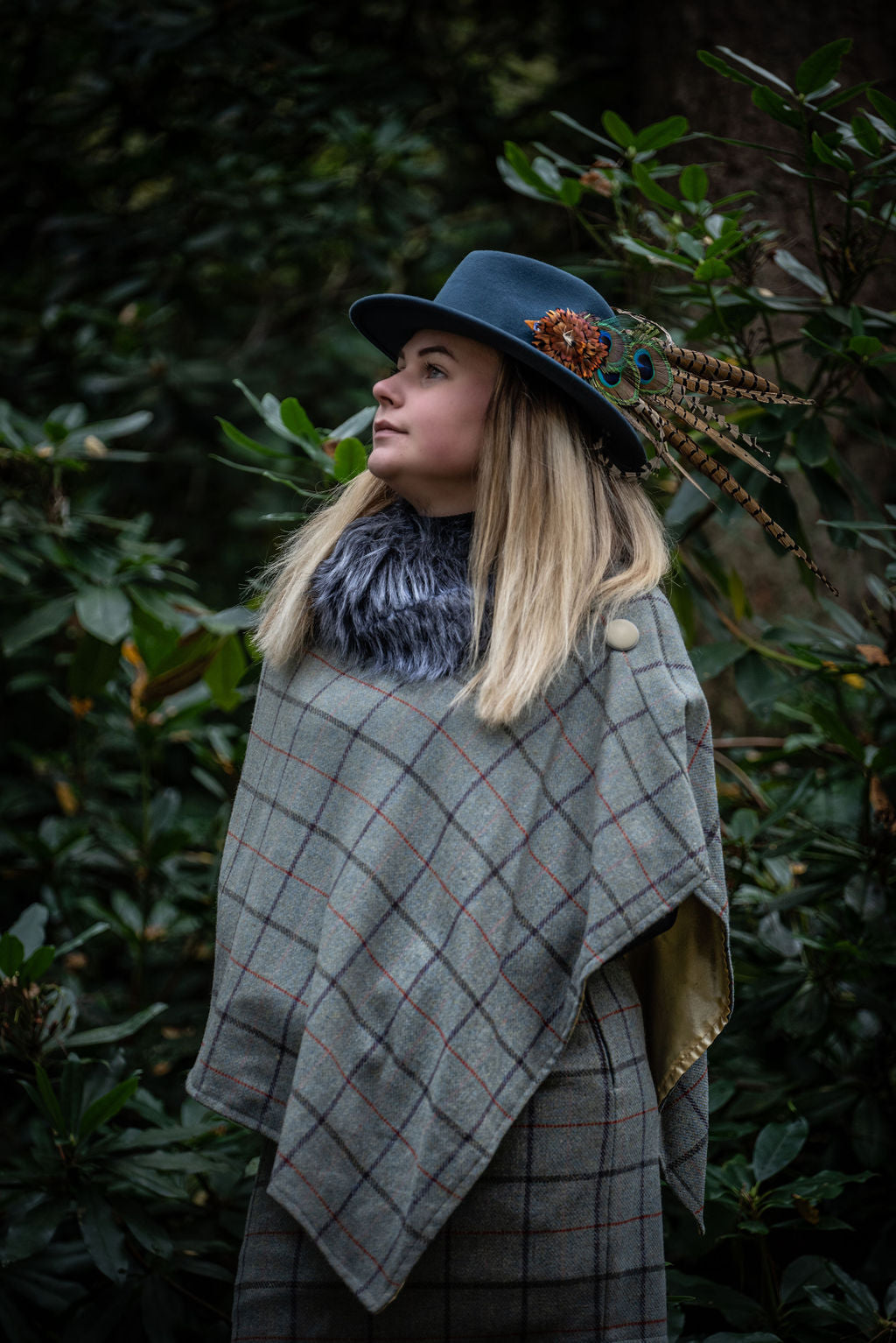 100% Wool Grey Tweed  Poncho with Faux Fur Collar